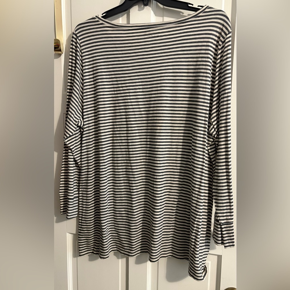 LOFT Women’s Plus Smokey Gray & Cream Striped Long Sleeve Top - Picture 6 of 8